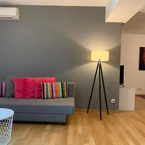  Apartment 365